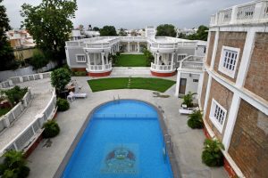 Dowlat Villas Palace